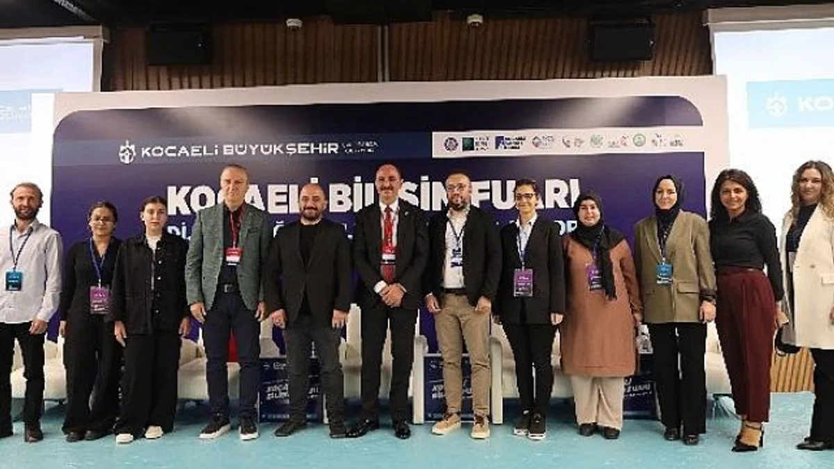 Bilişim Fuarı’nda geleceğin teknolojileri konuşuldu