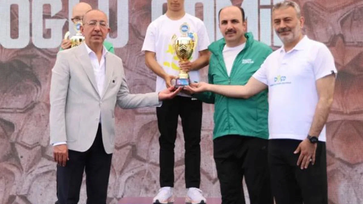 DOSD’un özel çocukları umuda, Muhammed Eren rekora koştu
