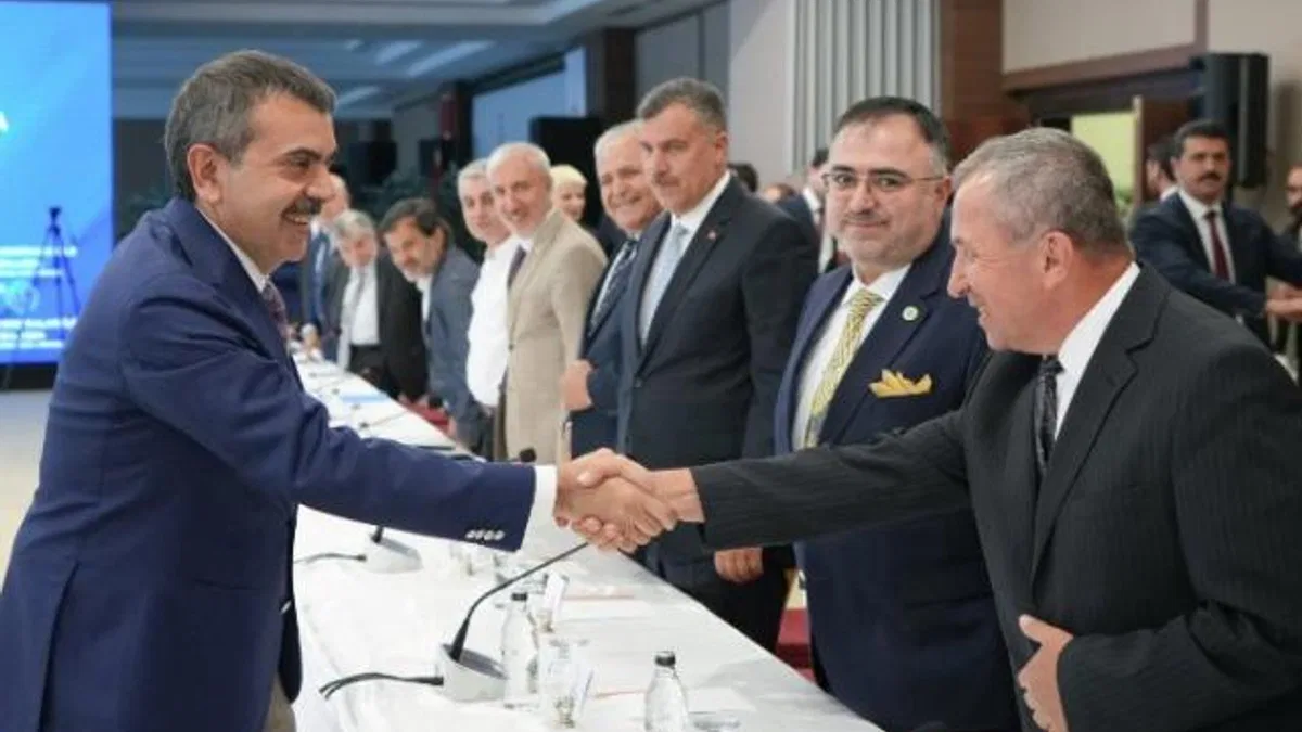 Bakan Tekin, eğitim sendikalarıyla buluştu