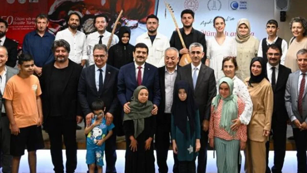 Aşık Veysel anısına Braille türkü kitabı