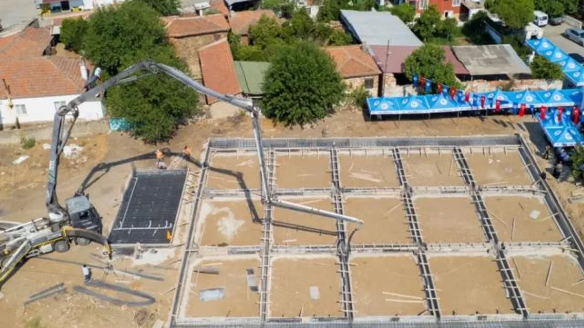 Milas Derince’de çok amaçlı sosyal alana temel