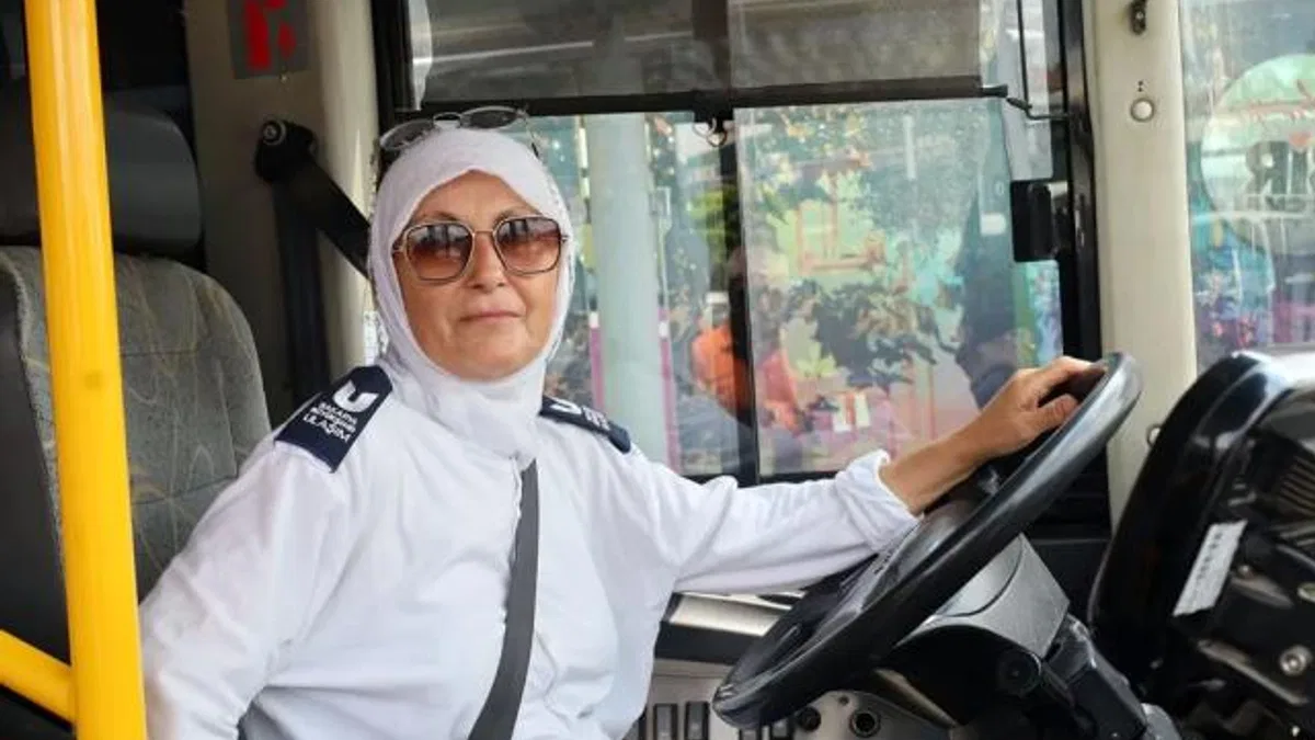 Sakarya ulaşımında 4 yeni kadın şoför daha kontak çevirdi