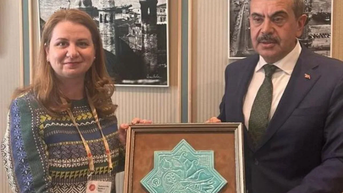 Bakan Tekin Romanyalı meslektaşını ağırladı