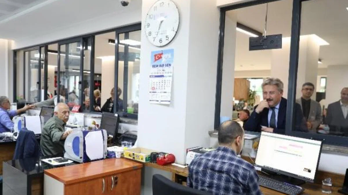 Başkan Palancıoğlu Emlak ve Çevre Temizlik Vergisini ödedi