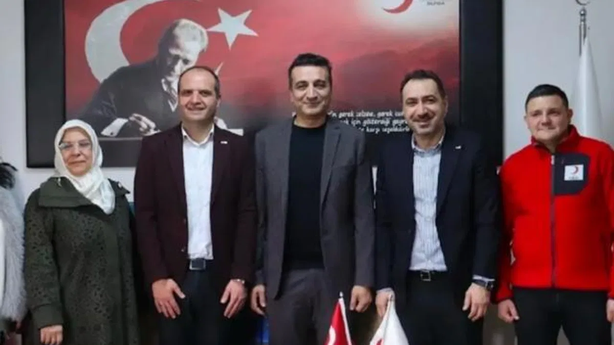 Bursa Mudanya’da Türk Kızılay ‘Bayrak’la devam