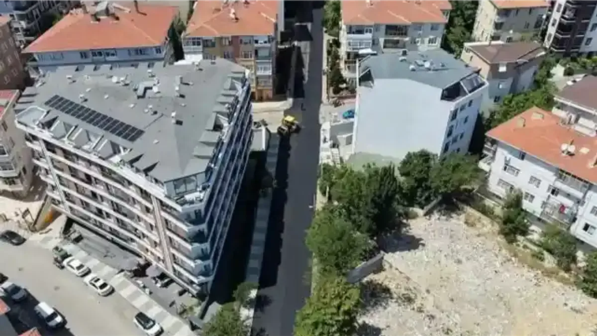 İstanbul Maltepe’de asfalt seferberliği sürüyor