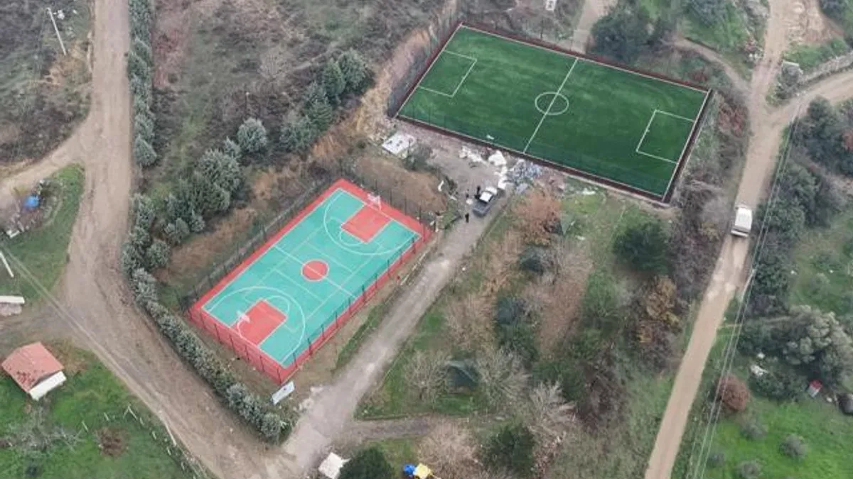 Sakarya Geyve’de spor sahaları hizmete gün sayıyor