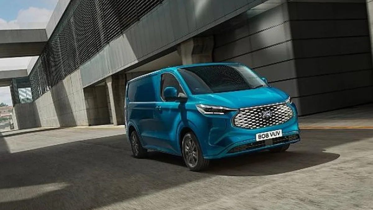 Ford Otosan’ın Yeniköy Fabrikası’nda Ürettiği E-Transit Custom, Avrupa Yollarına Çıktı