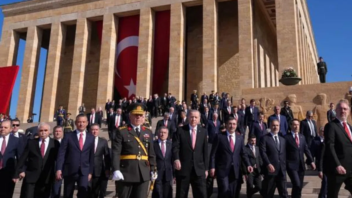 Devlet erkânı Anıtkabir’de