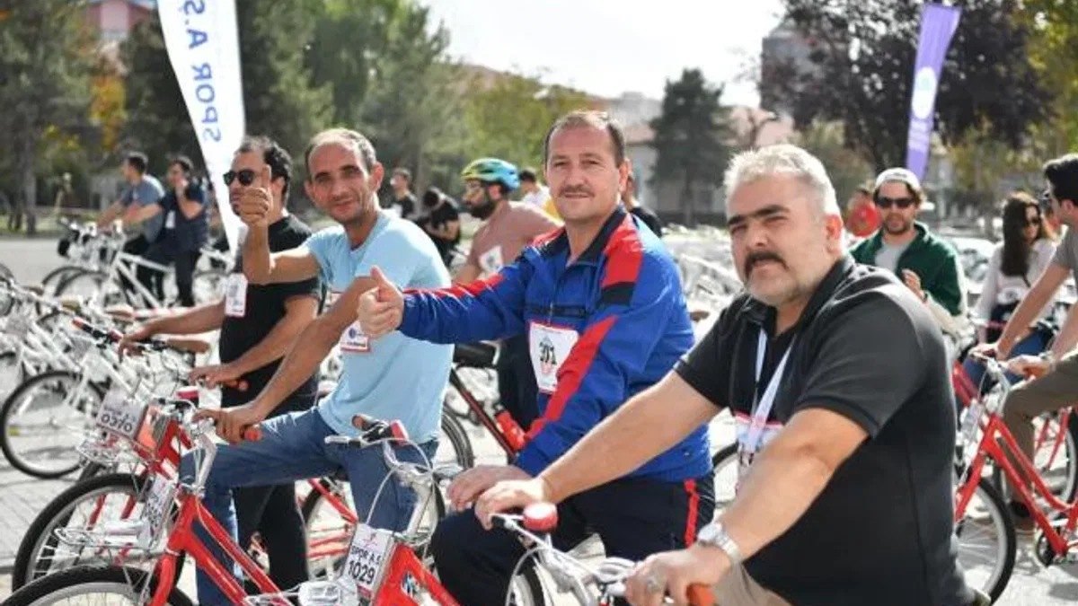 Doktorlar, Kayseri Büyükşehir ile “sağlık” için pedalladı