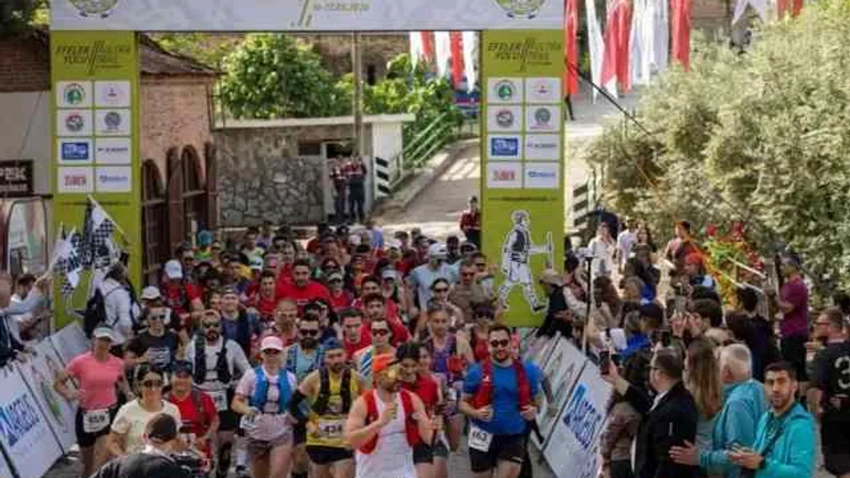 İzmir’de Efeler Yolu Ultra Trail’de madalyalar verildi