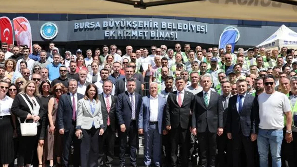 Başkan Bozbey, Bursa Büyükşehir ailesiyle bayramlaştı