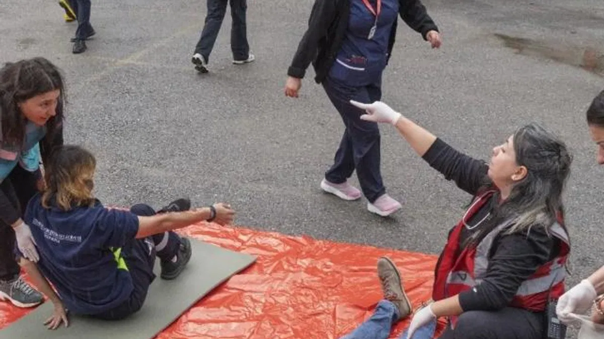 İzmir Büyükşehir’den afete hazırlık tatbikatı