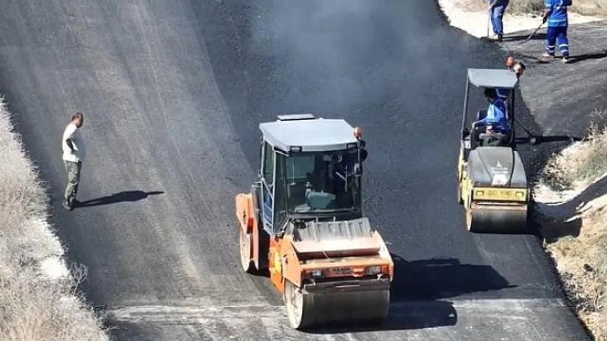 İZBETON ekipleri Bozdağ Kayak Merkezi’nin yolunu yeniledi