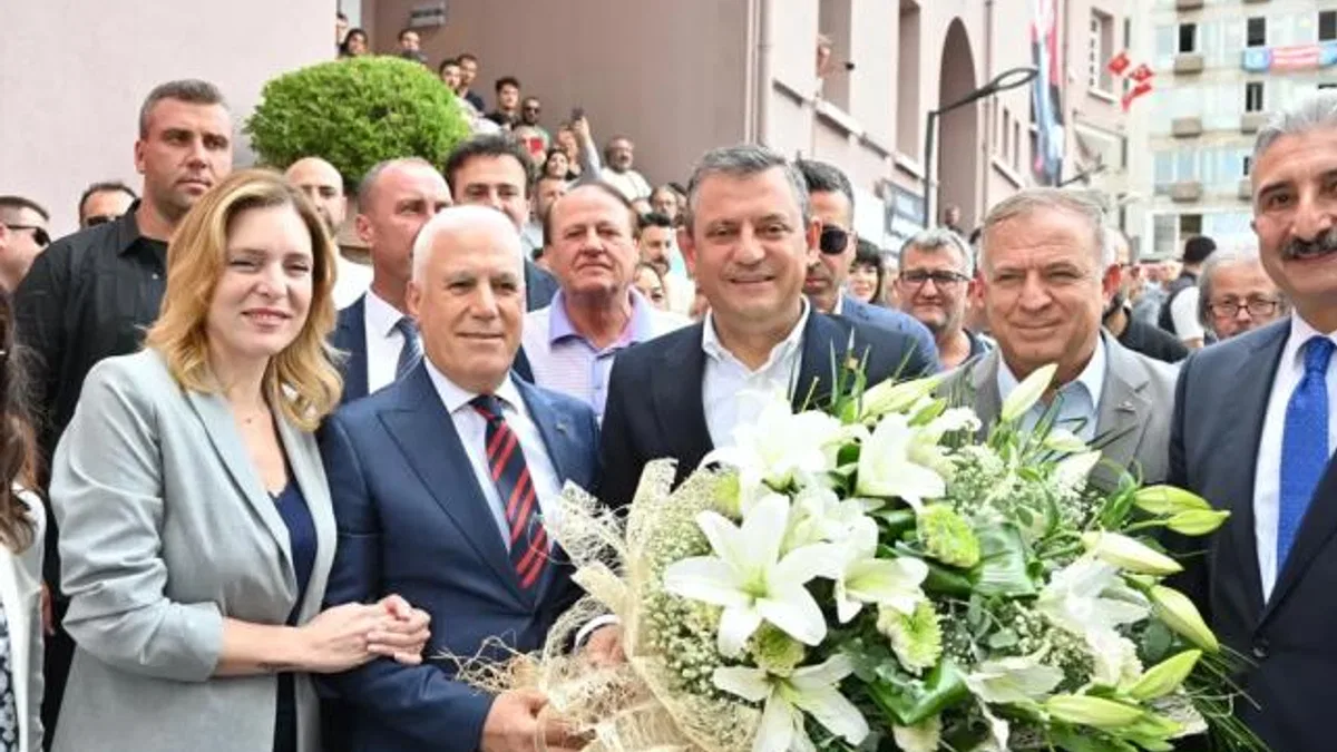 CHP Genel Başkanı Özel, “Bozbey, 100 güne çok önemli hizmetler sığdırdı”