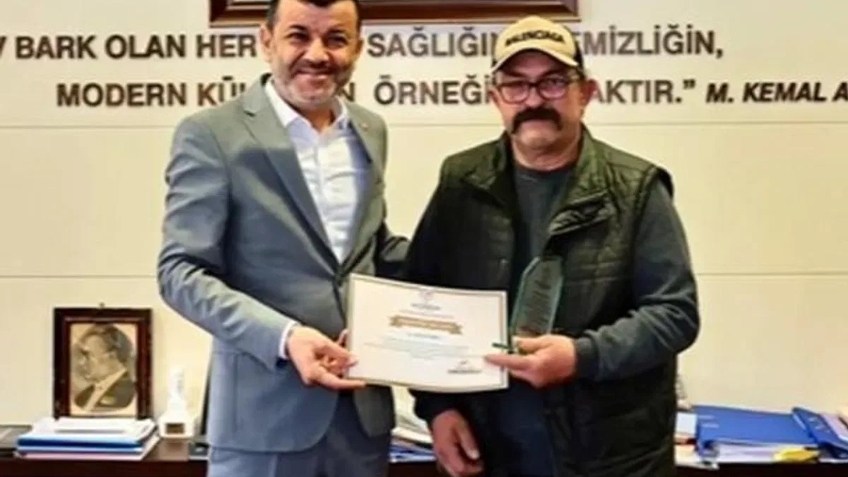 Denizli’de Başkan Çavuşoğlu’ndan kahraman sürücüye teşekkür