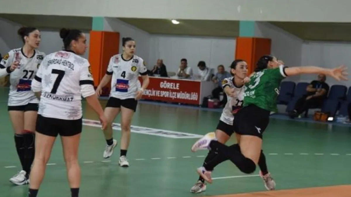 Hentbol Kadınlar Süper Ligi’de normal sezon sona erdi