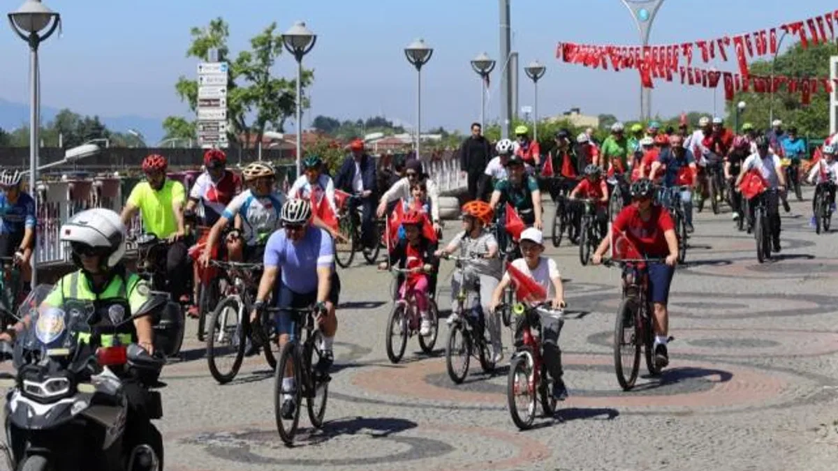 İzmit’te pedallar 19 Mayıs için çevrildi
