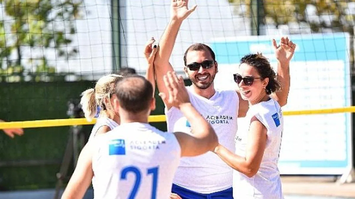 senCard Games 2024 Beach Volley Turnuvası Heyecanlı Final Maçlarıyla Tamamlandı