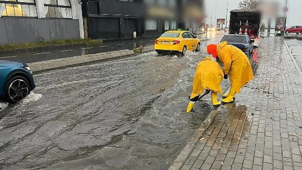 İBB, 6 bin 172 personel ve 1.879 araçla sahada