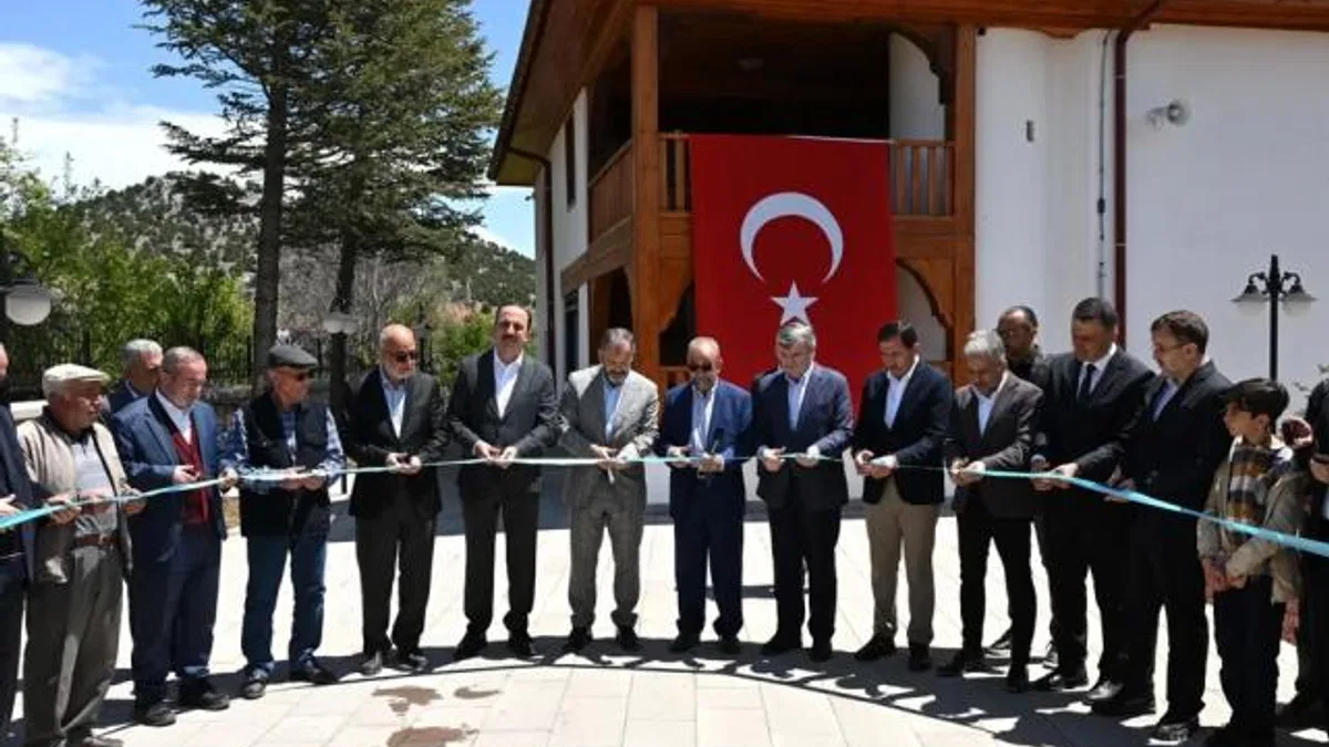 Konya’da Ecevitzade Kadı Mehmed Efendi Camii açıldı