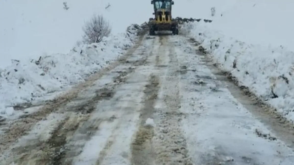 Diyarbakır’da 69 kırsal mahallenin yolu ulaşıma açıldı