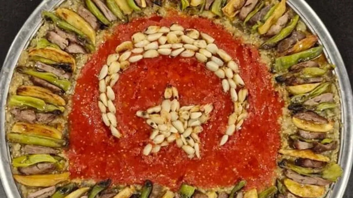 MasterChef Efe’den Türk bayrağı figürlü Tokat Kebabı!