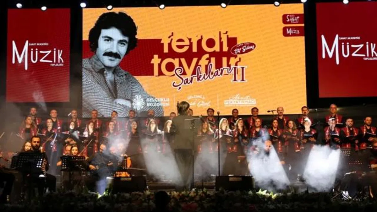 Konya Selçuklu’da Ferdi Tayfur şarkıları ikinci kez yankılandı