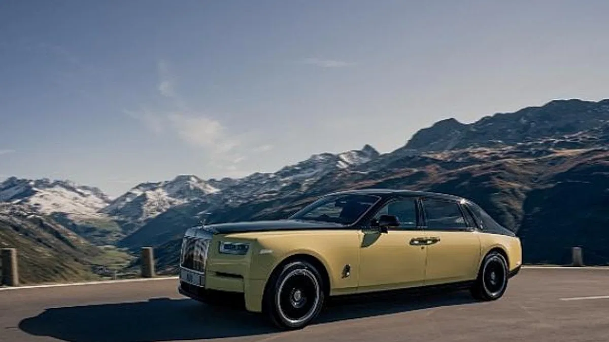 Rolls-Royce, ‘Goldfinger’ Filminin 60. Yılı Şerefine Özel Phantom Extended Modelini Tanıttı