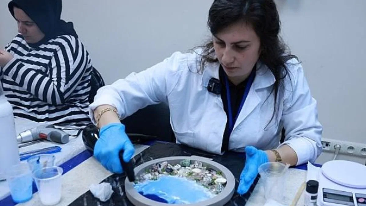 KO-MEK’in epoksi kursuyla ev ekonomisine katkı