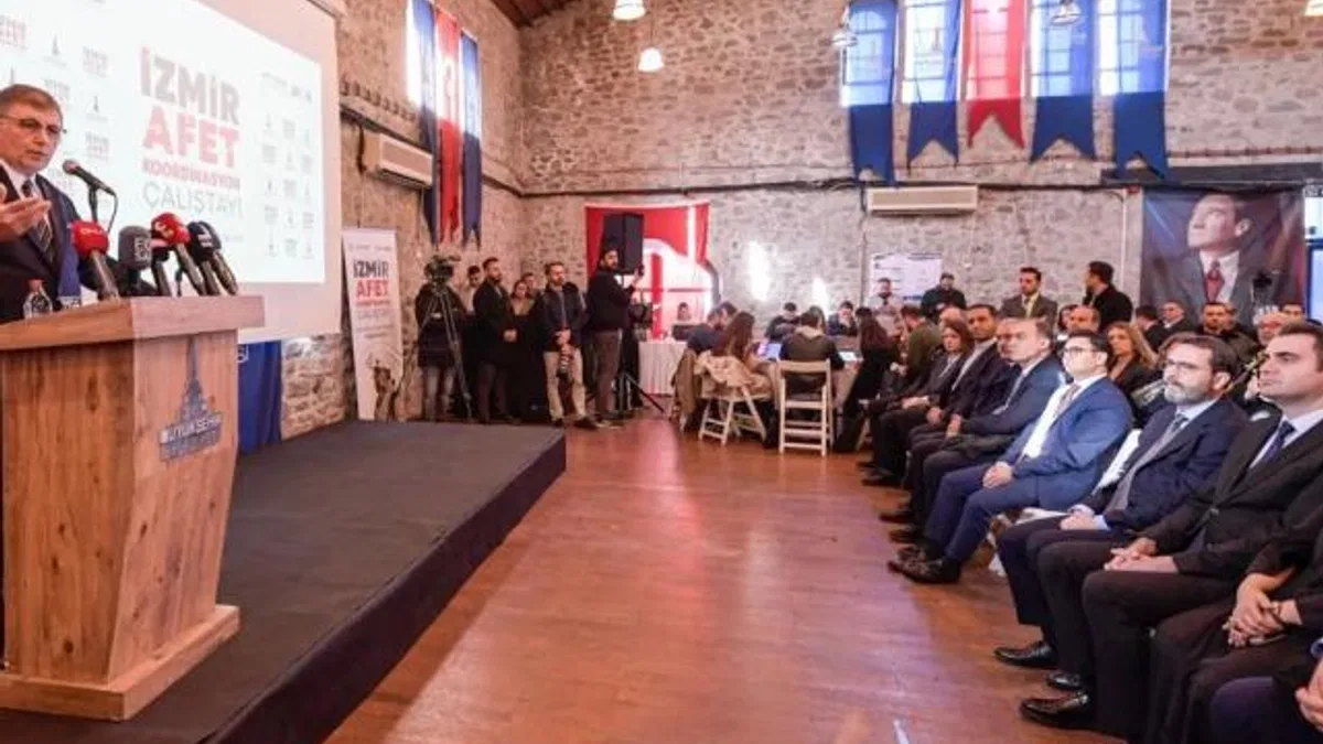 İzmir’de Başkan Tugay “Afet Koordinasyon Çalıştayı”nın açılışını yaptı