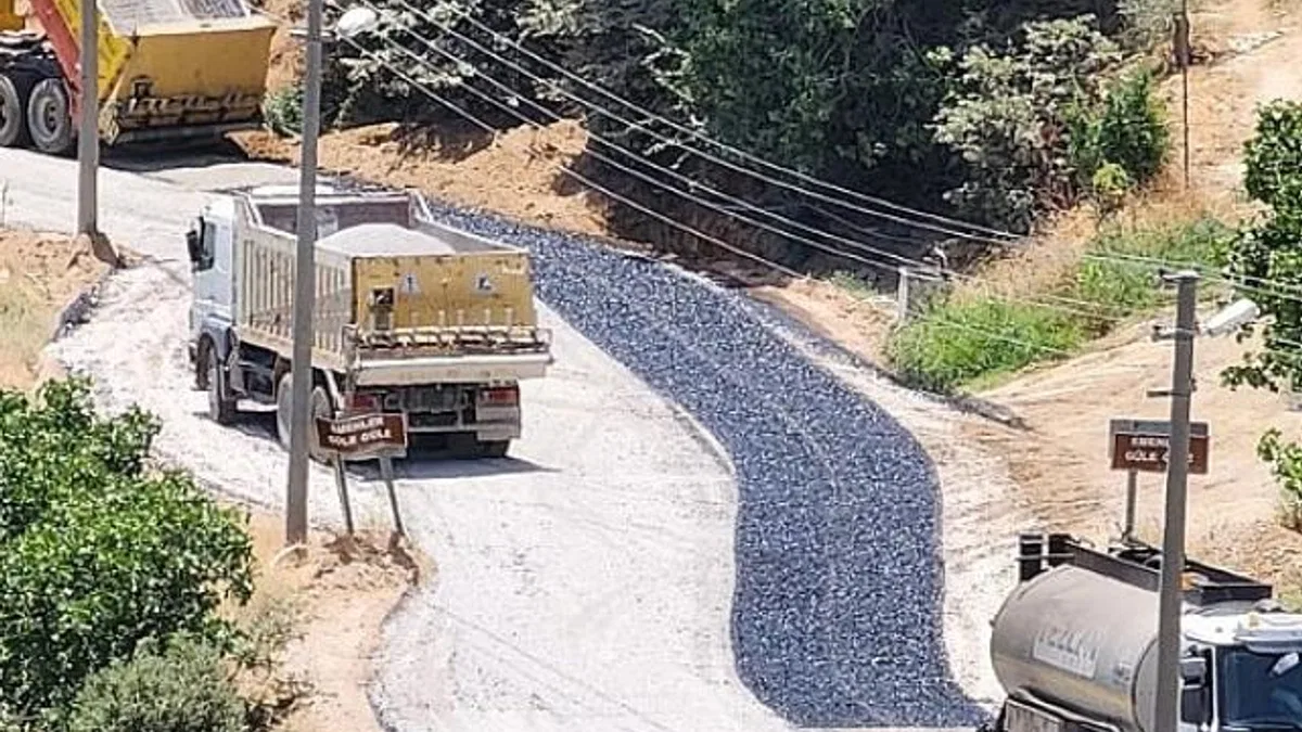 İzmir Büyükşehir 3 ayda 40 kilometrelik köy yolunu yeniledi