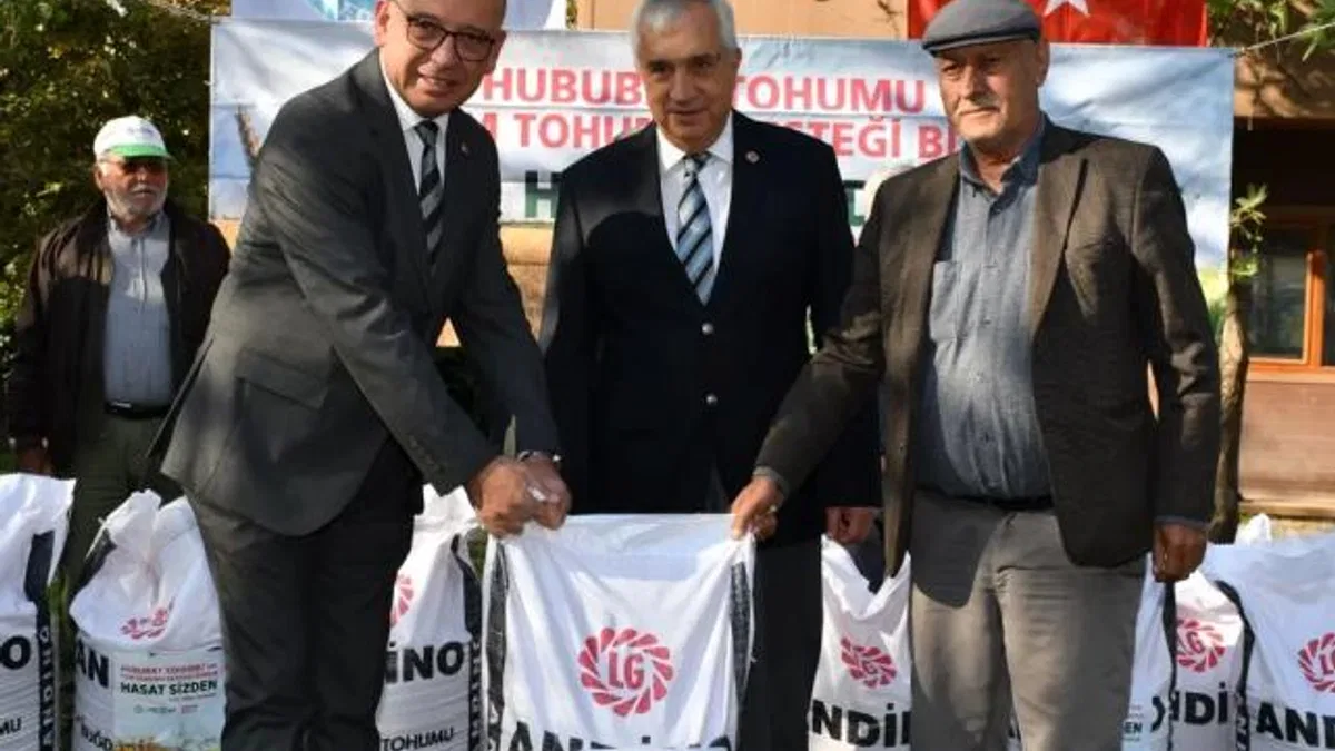 Manisa Büyükşehir’den çiftçilere tohum desteği