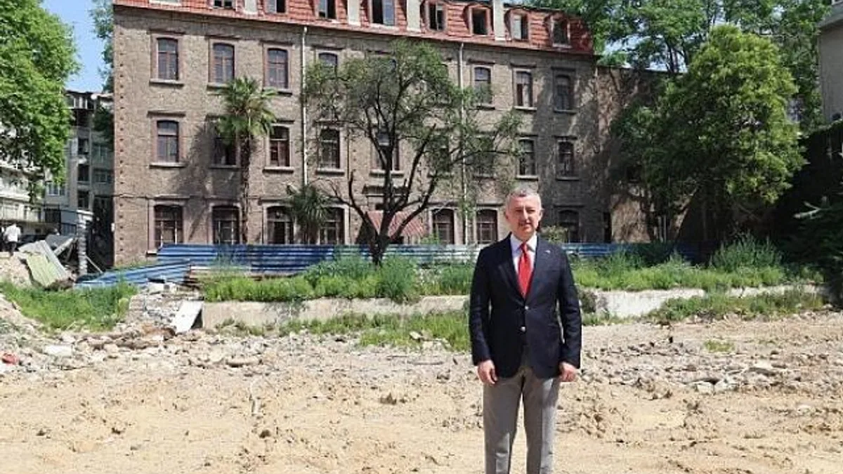 Kocaeli’nde yıkılan vergi dairesinin yerine park yapılacak