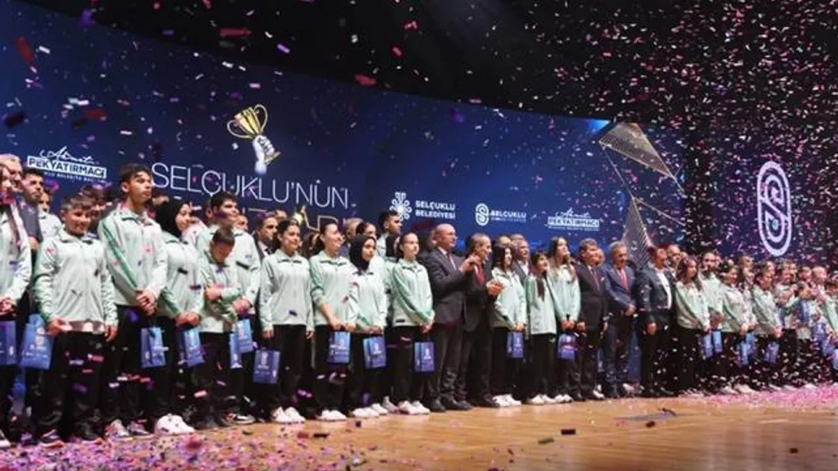 Konya Selçuklu’nun başarılı sporcuları ödüllendirildi