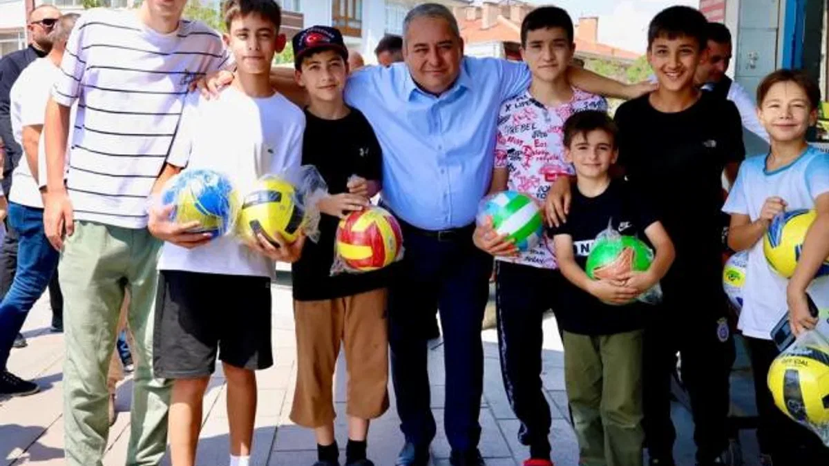 Ankara Keçiören’de Başkan Mesut Özarslan esnafın yanında