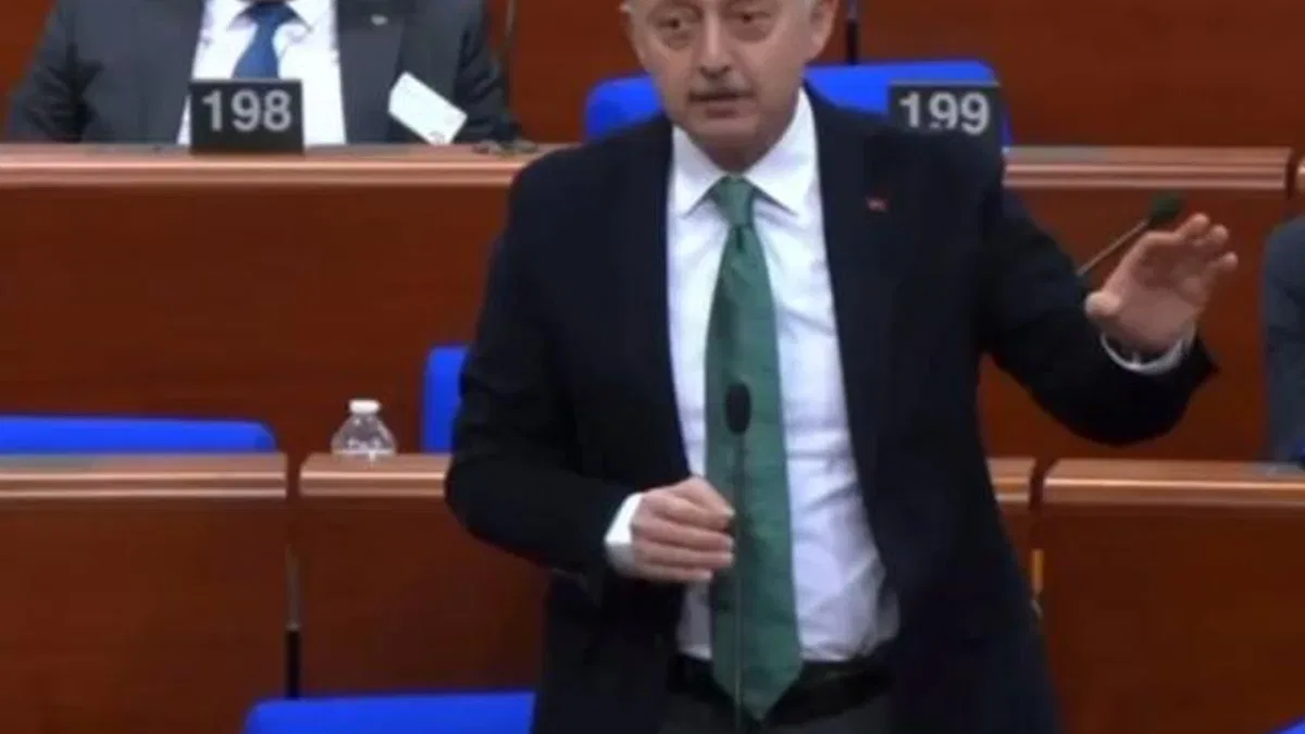 Başkan Büyükakın, Avrupa Yerel Yönetimler Kongresi’nde haksızlığa karşı çıktı