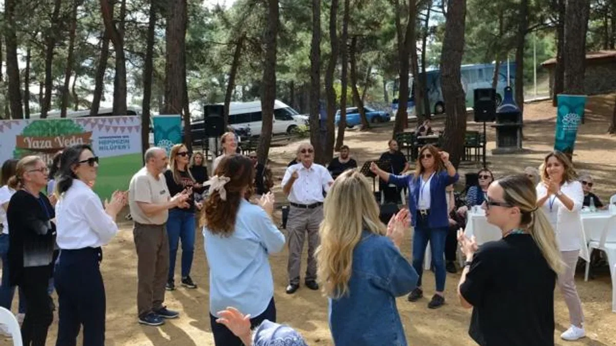 Nilüfer’de huzurevi sakinleri yaza piknikle veda etti