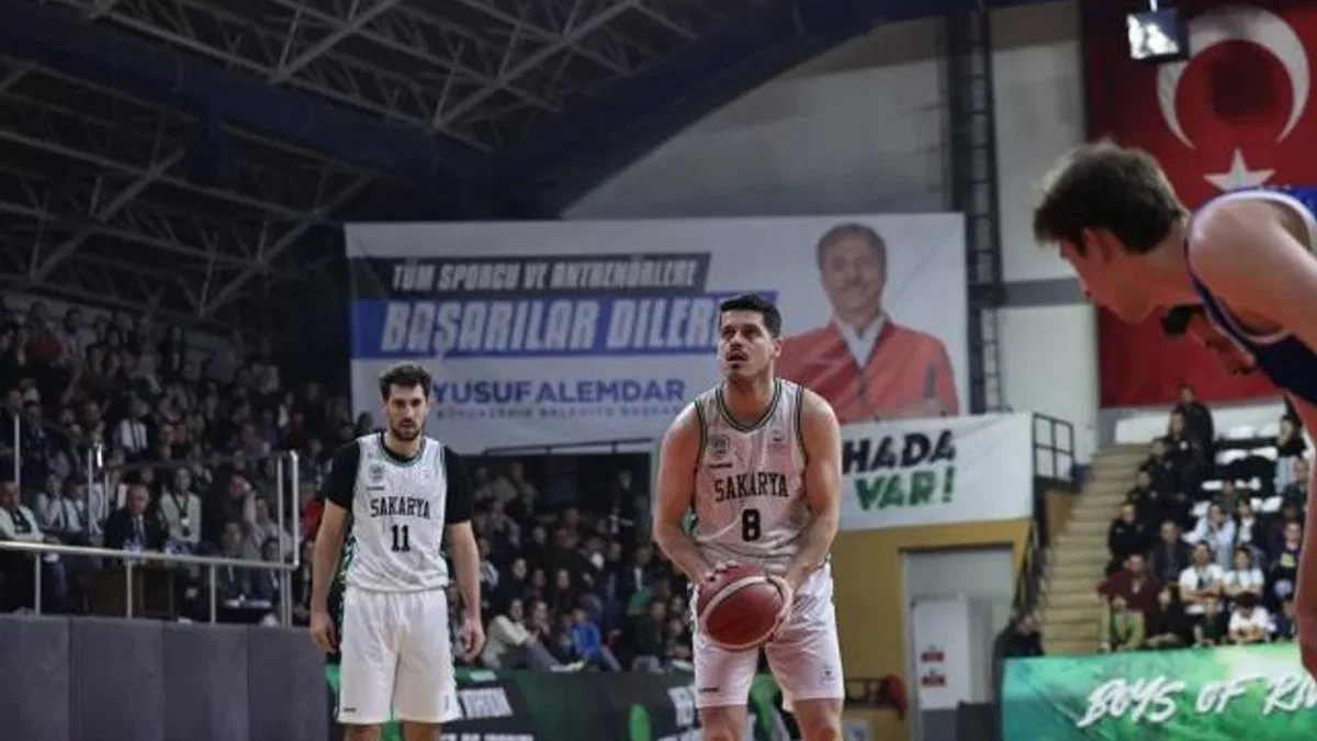 Sakarya Büyükşehir 12’de 12 için parkeye çıkıyor