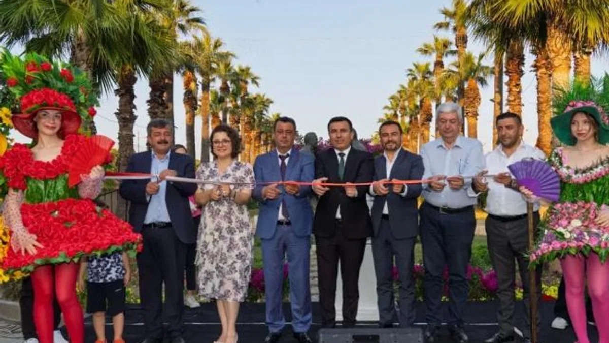 1. İzmir Balkon ve Bahçe Bitkileri Festivali başladı