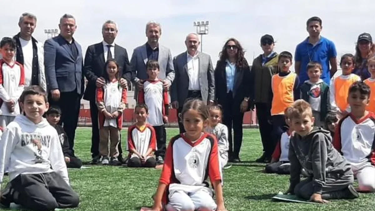 Bursa Gemlik’te 6 bin öğrenci geleneksel oyunlarla buluştu