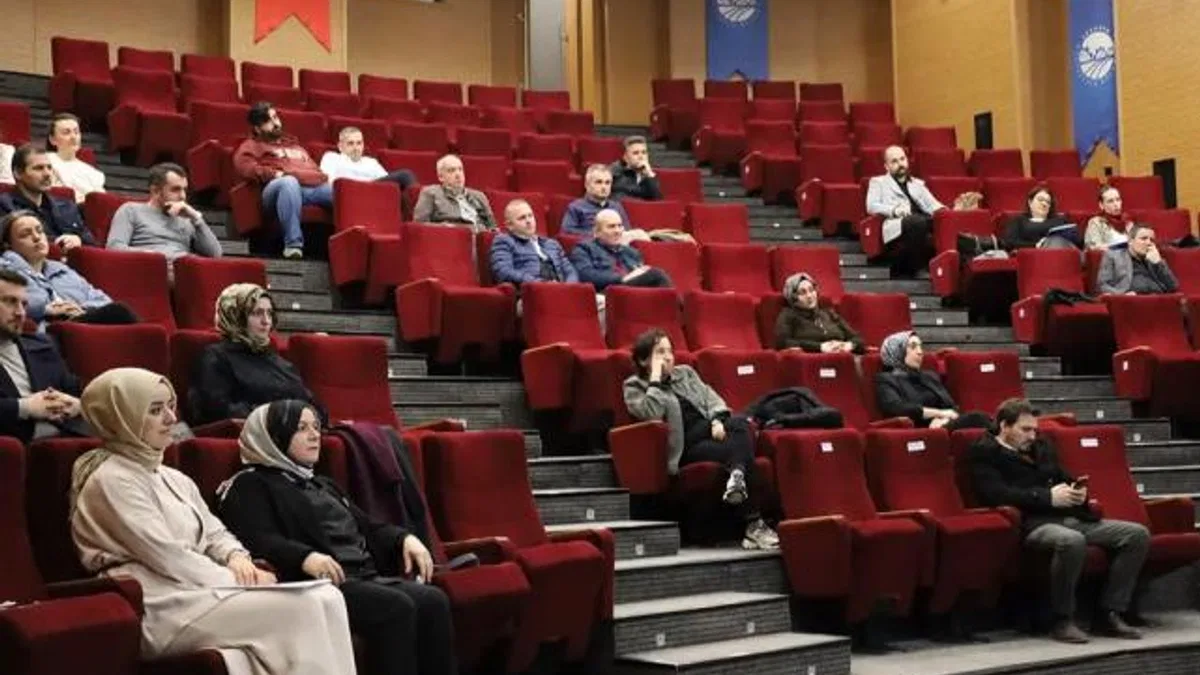 Sakarya Büyükşehir’den CİMER kullanan çalışanlara hizmet içi eğitim