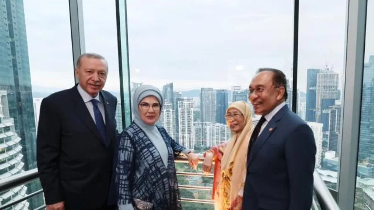 Cumhurbaşkanı Erdoğan’dan ikiz kulelere ziyaret