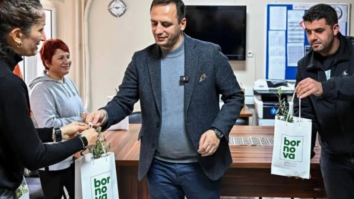 İzmir Bornova’da zeytin üreticilerine lojistik destek