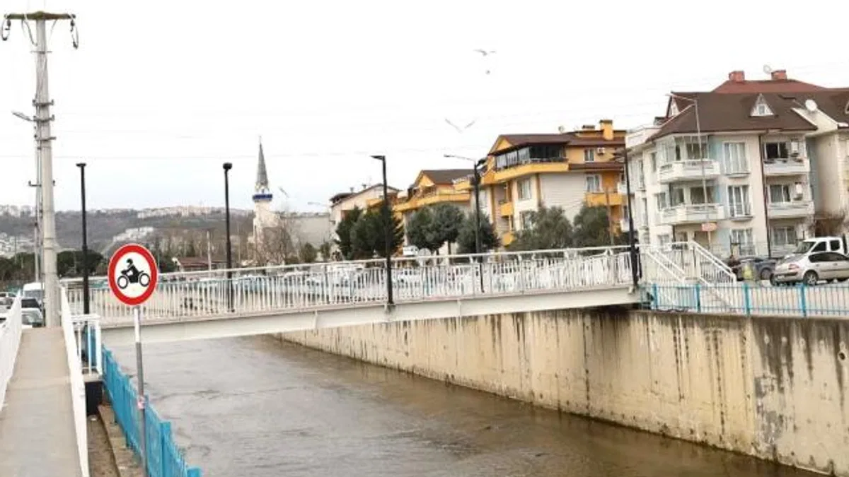 Kocaeli’de Akarca Yaya Köprüsü’ne engelli rampası