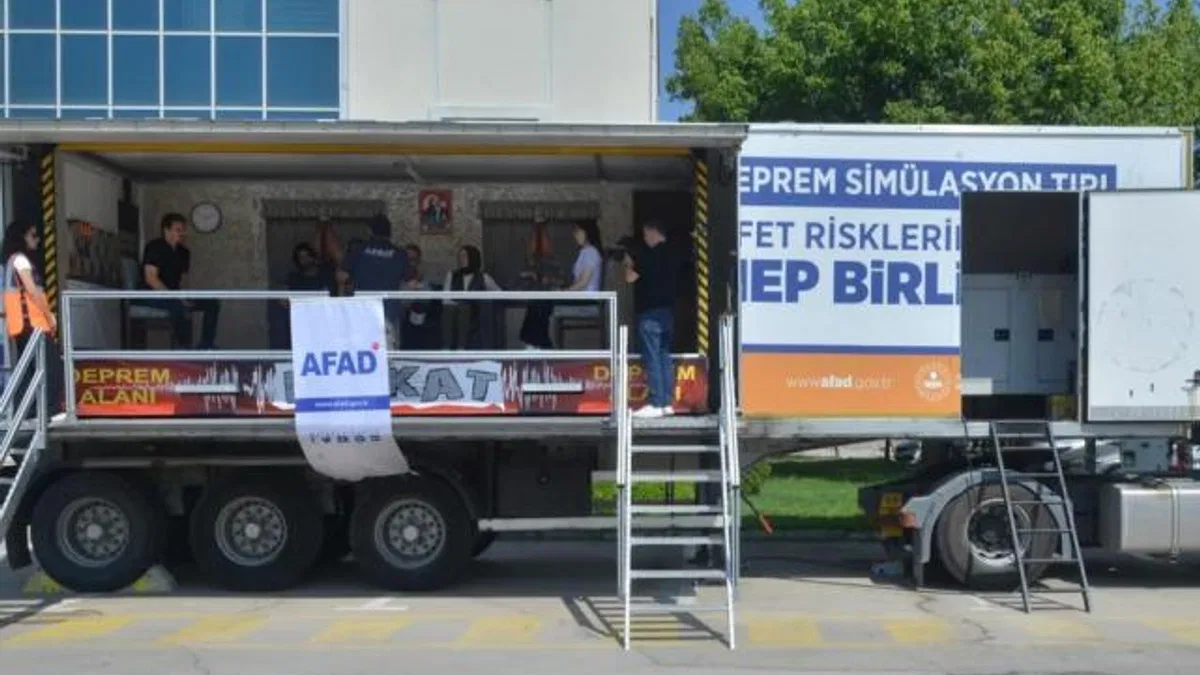 BUSKİ çalışanlarına deprem eğitimi