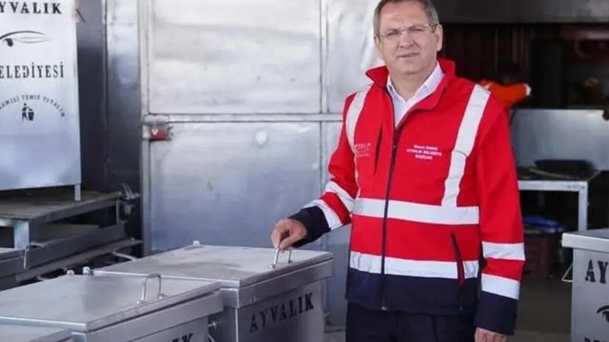 Balıkesir Ayvalık’ta çöp konteynerleri uygun maliyetle üretiliyor