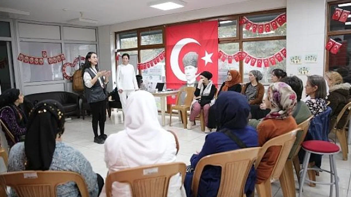 Konaklı kadınlara şiddete karşı hakları anlatıldı