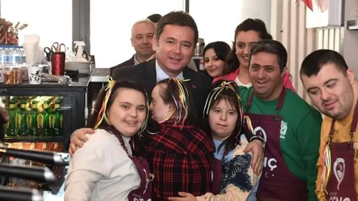 Bursa Osmangazi’de Down sendromlu bireyler kafe işletti