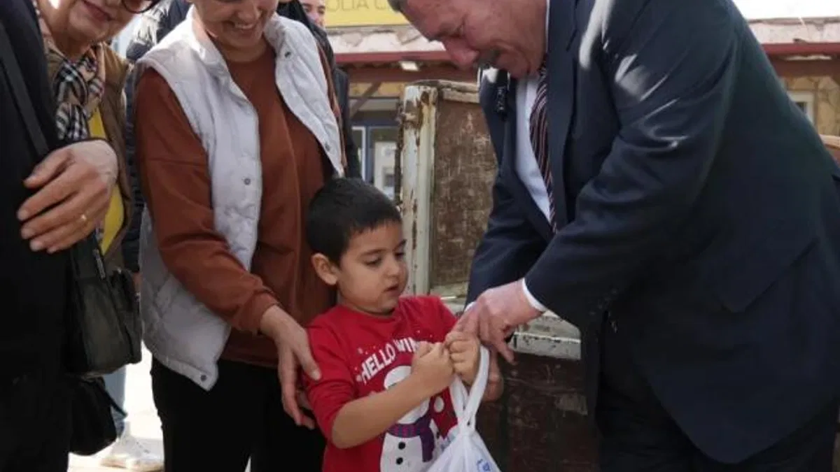 Portakal dağıtımları Güllük ve Boğaziçi’nde devam etti